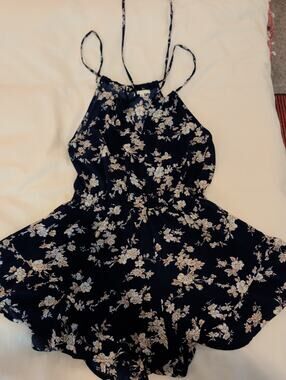 Le Lis Navy Blue Floral Romper Medium Spaghetti Strap V-Neck Summer Cami Size M